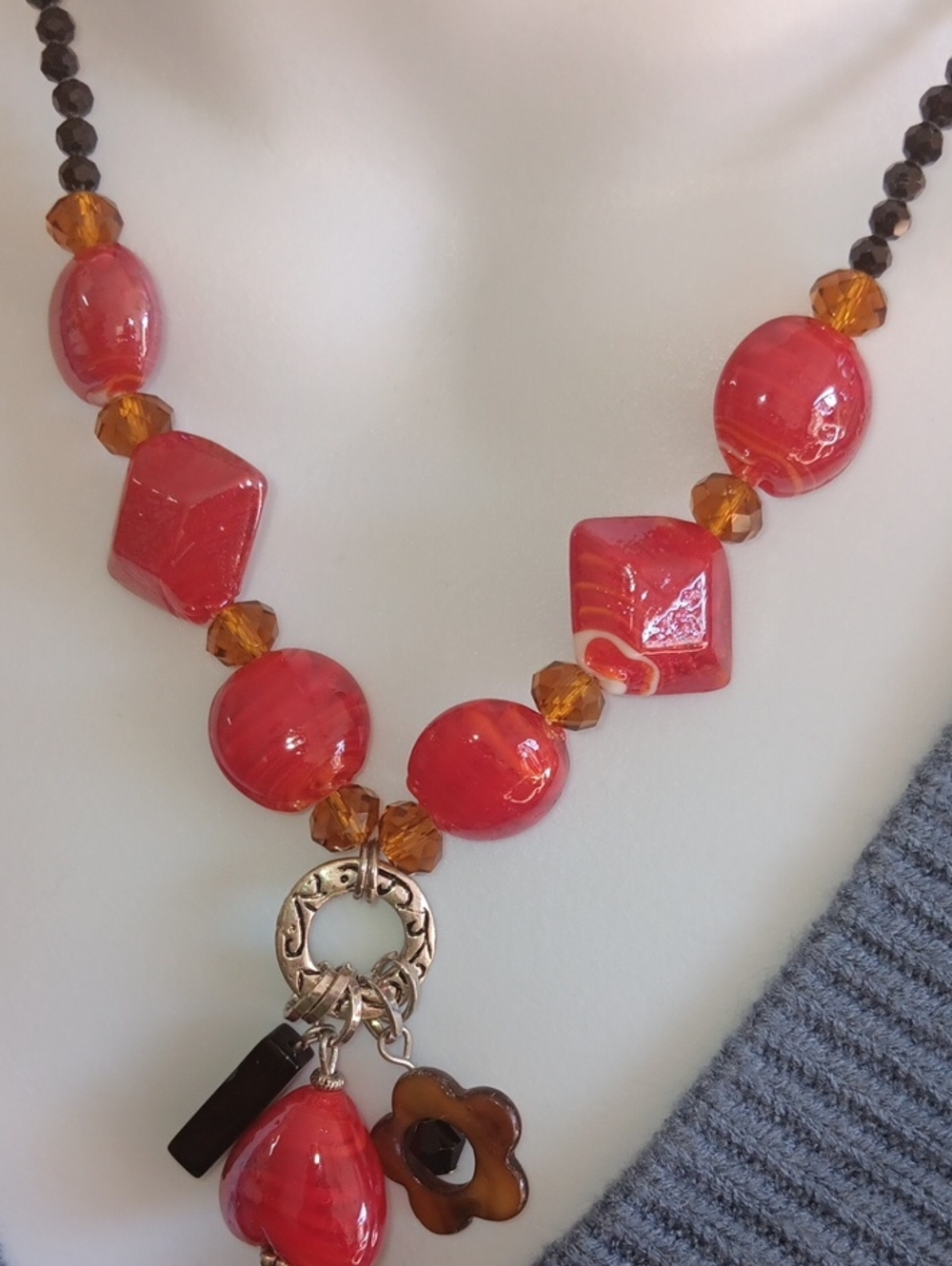 Murano Glass Safari Red and Black Beaded Necklace 16" - Picture 4 of 5